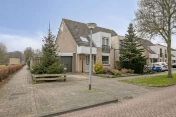 Hazeleger 46, Zeewolde – Hoofdfoto
