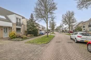 Hazeleger 46, Zeewolde – Foto